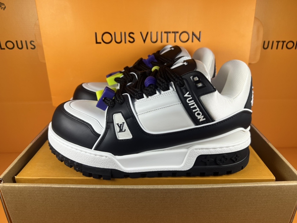 ルイヴィトン靴背面デザイン